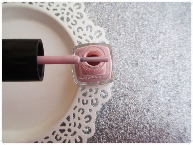 Perfect Beauty by Juliette Crowe {pintauñas - review & swatches} 
