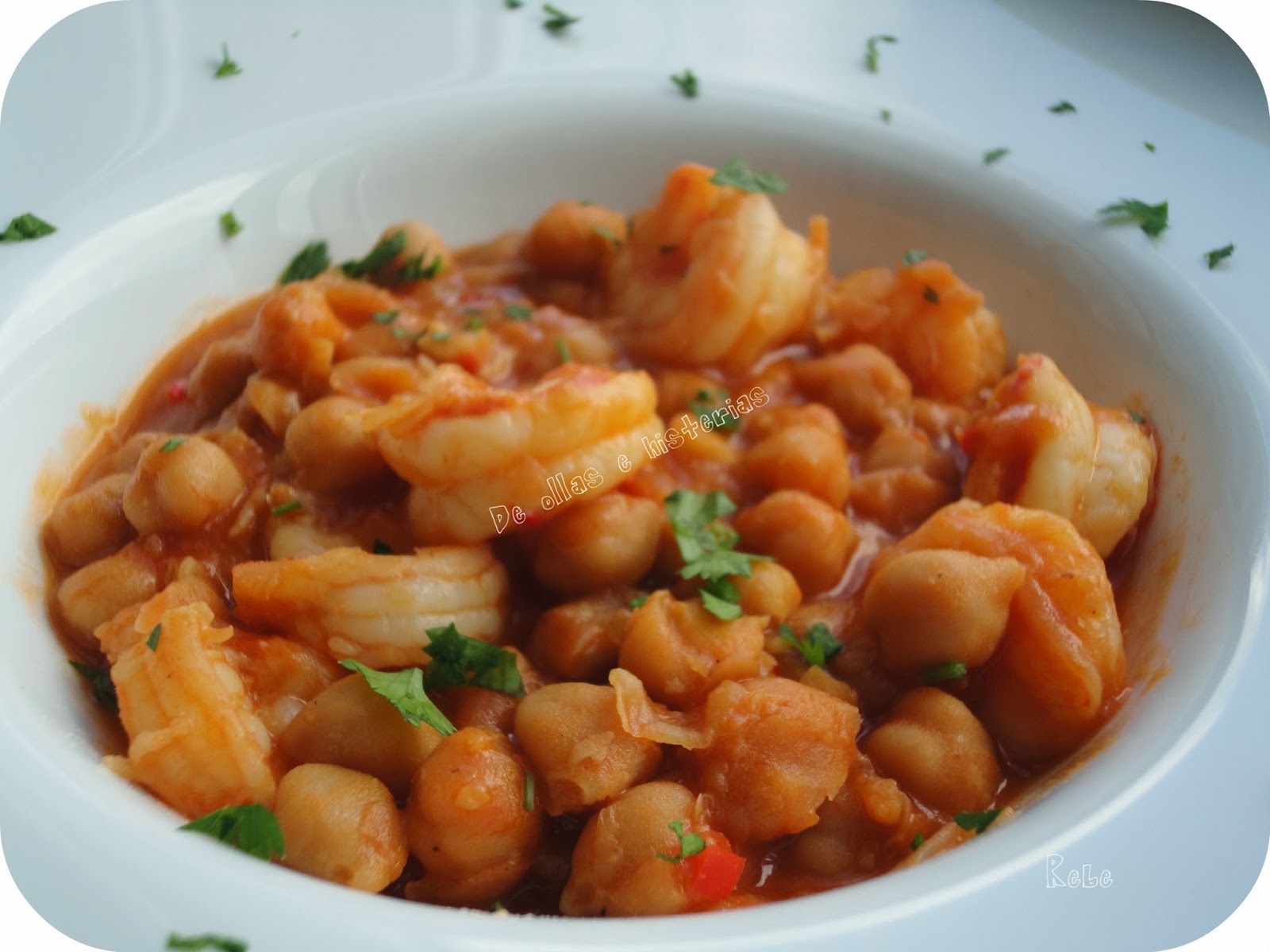 De ollas e histerias: Garbanzos con langostinos