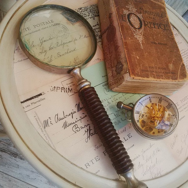 piano superiore di tavolino decoupage su tavolino