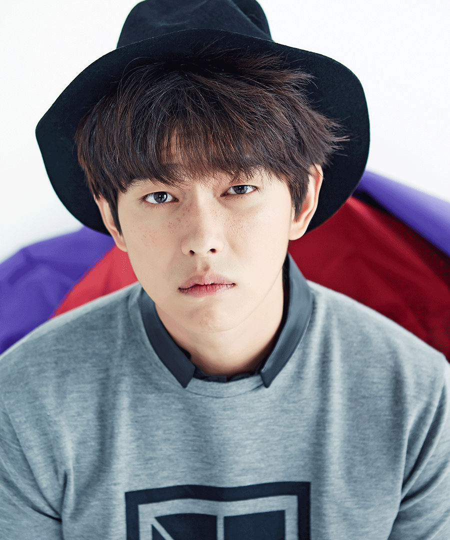 Yun Kyun Sang: Yun Kyun Sang - [Eng Trans] Pikicast Stella Magazine