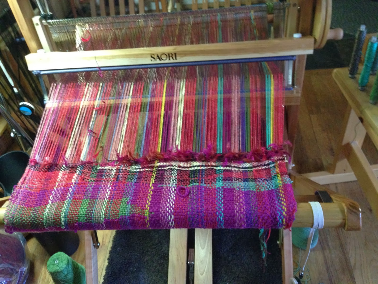 CENTERING WITH FIBER Saori weaving classes