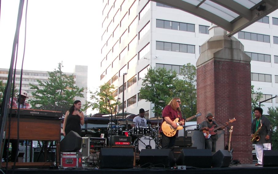 Final Sundown Black Cadillacs And Warren Haynes