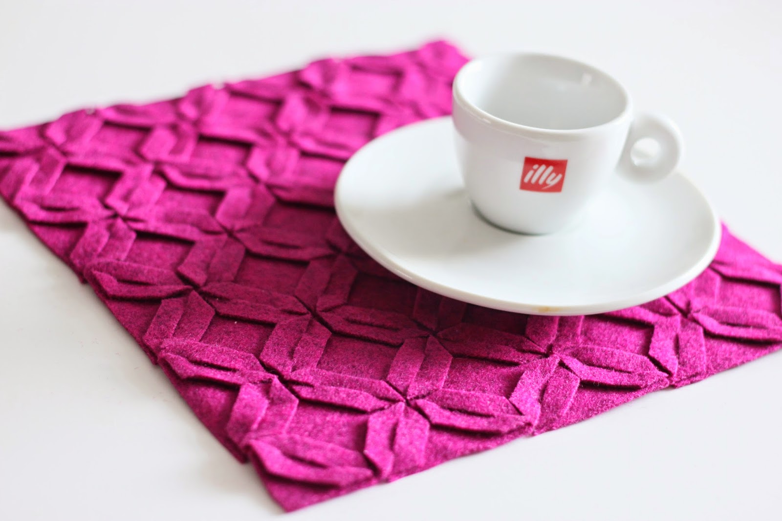 made.by.me* Felt project Table mats