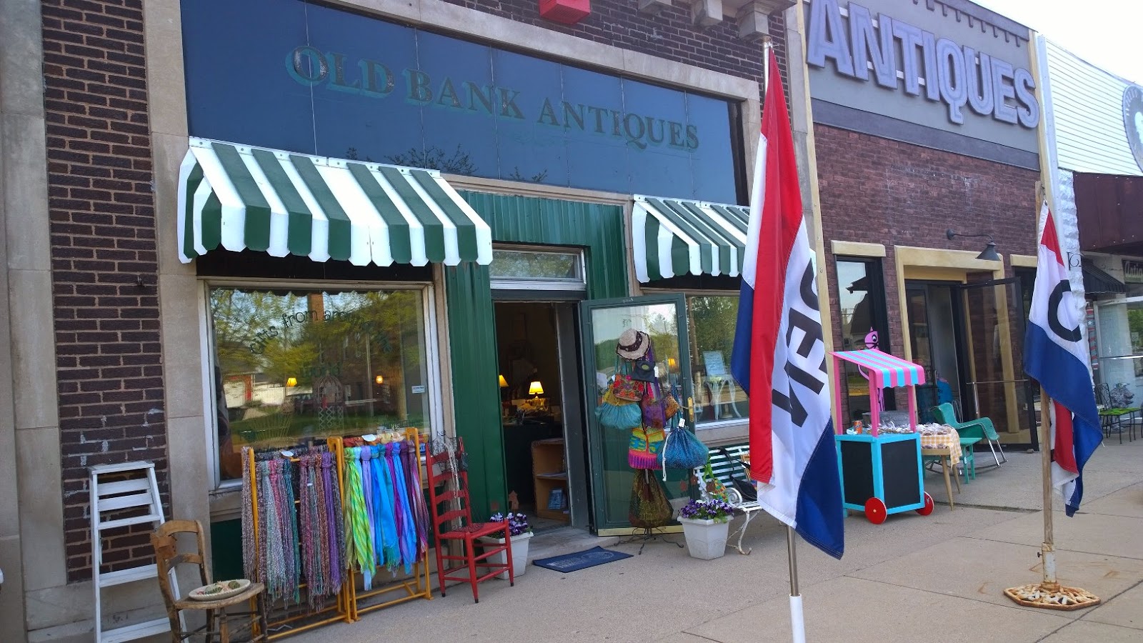 Melissa's Antiques The Kirklin Flea Market + Auction Finds