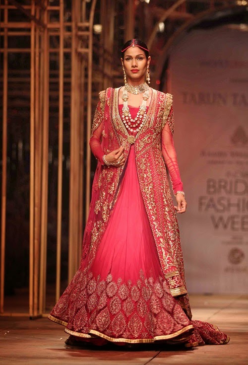 Sketch Customs Clothing Tarun Tahiliani Show At Indian Bridal Fashion Week 2013 Day 1 A design studio rooted in indian aesthetic, yet western in construct and fit. sketch customs clothing blogger
