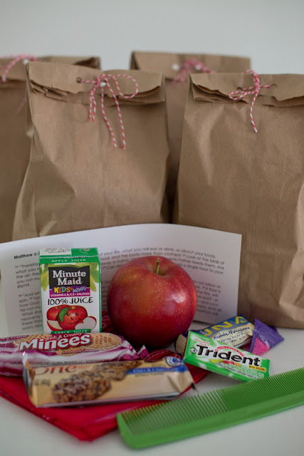 Snack bag ideas to keep in your car and give out to the homeless