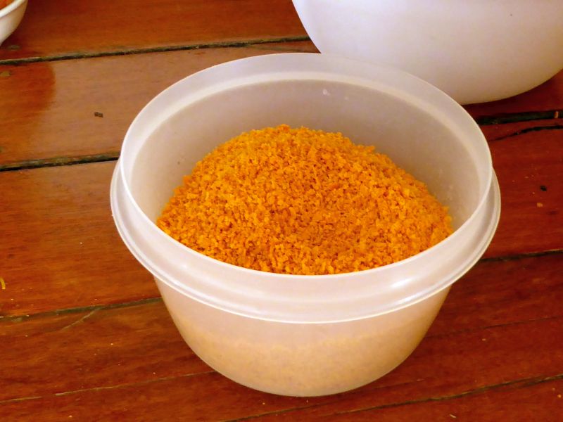 Rural Revolution Dehydrating eggs