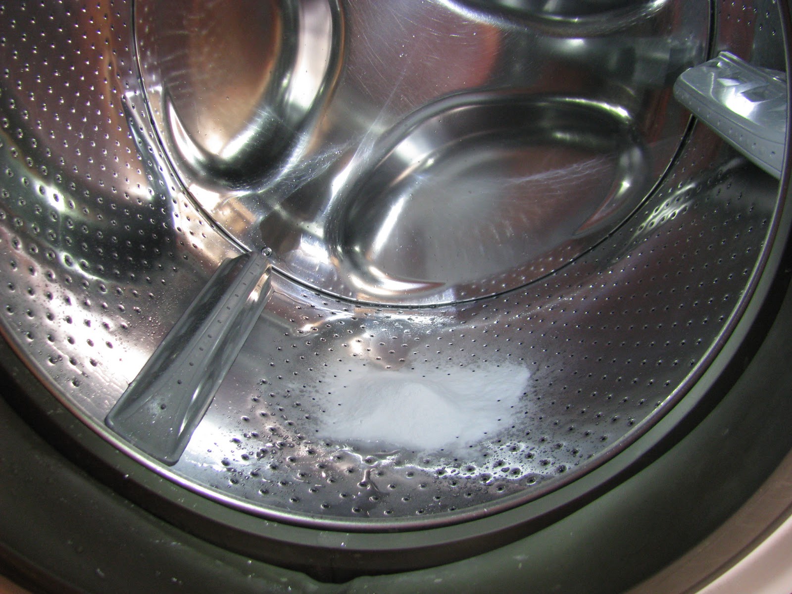 Clover House Cleaning an HE Washer with Household Products