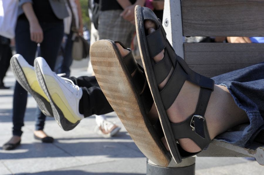 Marruecos Brahim Takioullah el hombre con los pies mas grande del mundo