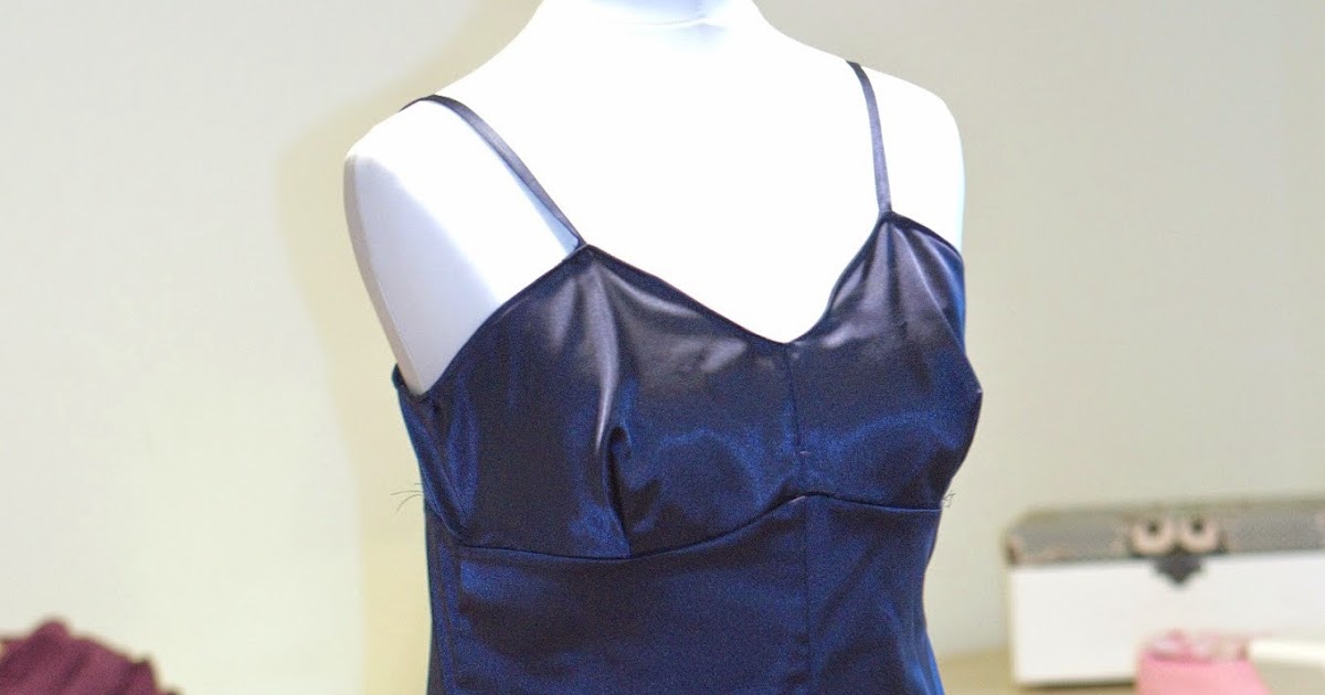 Ela Sews And Doesn't Sleep A full slip to wear under cotton dresses