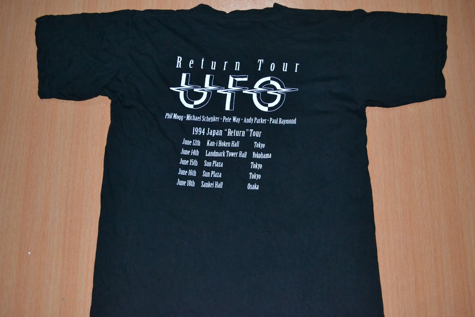 OldSchoolZone Vintage 1993 UFO band Japan Return Tour Tshirt