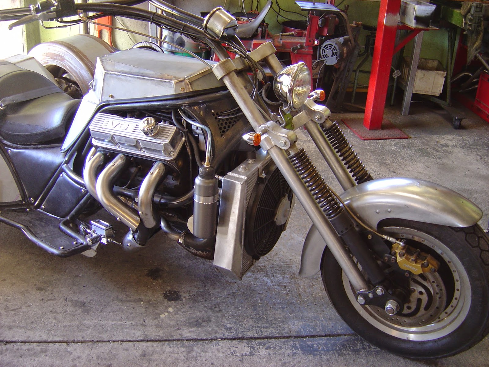 Custom and Chopper Motorcycles and Parts Holden V6 Trike Build