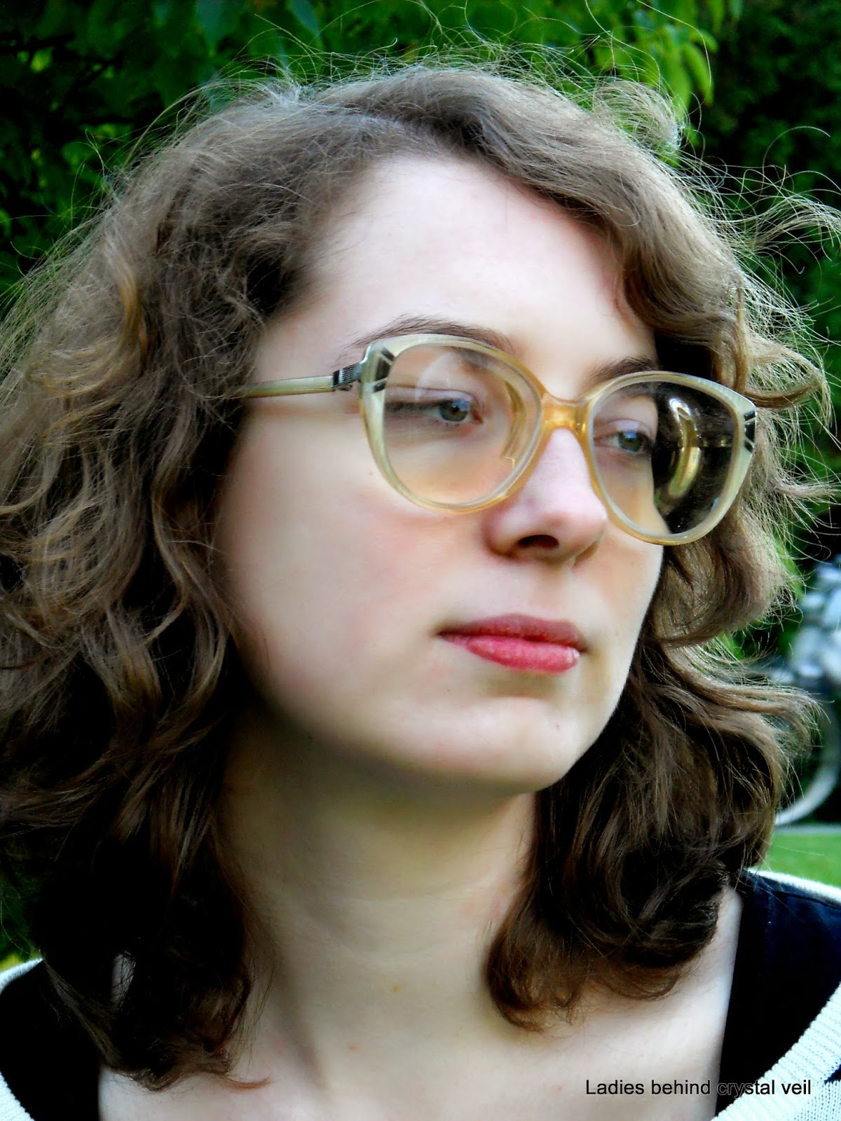 Lovely ladies behind crystal veil Juliette 115 116