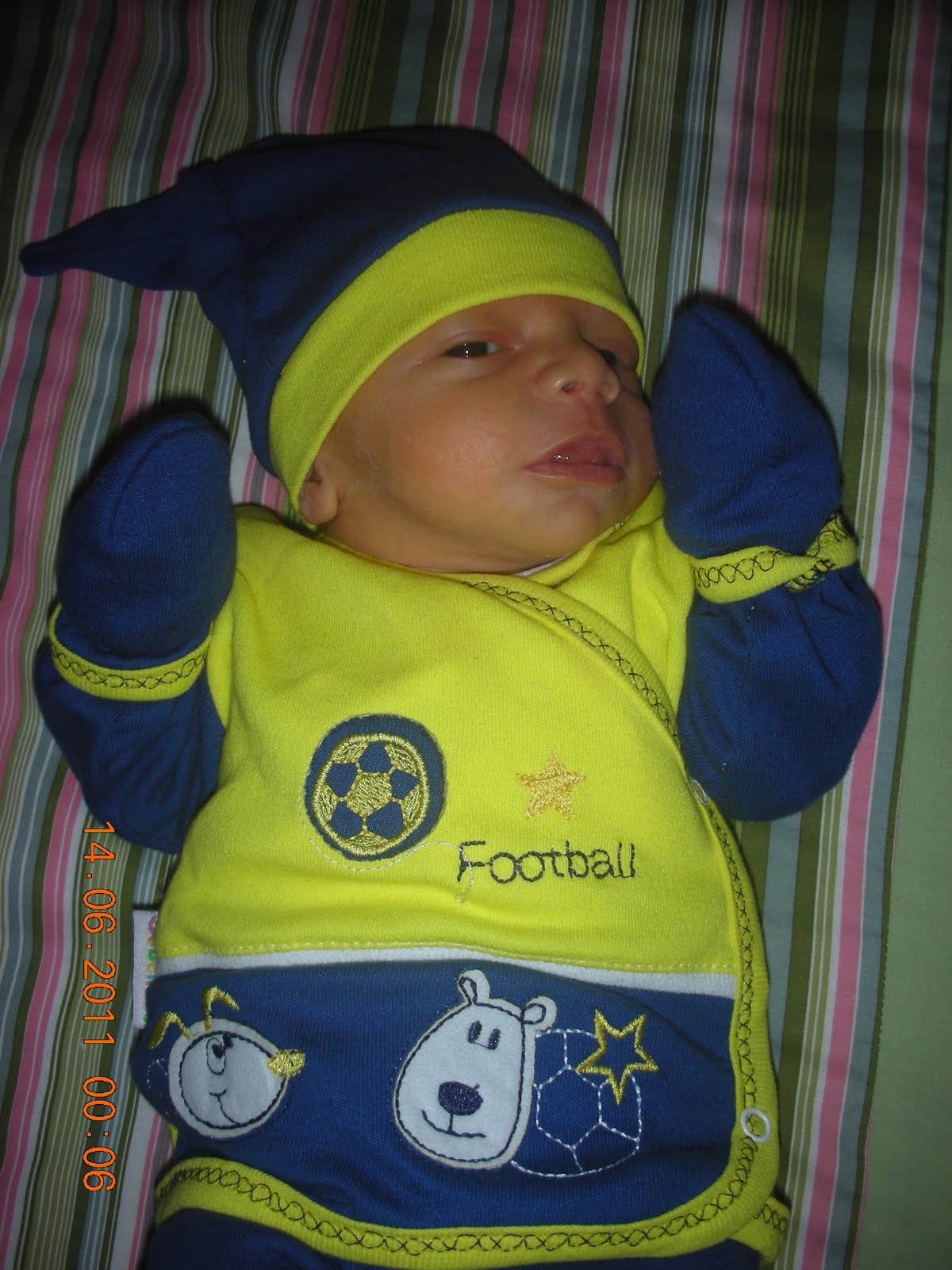 ZEHRA NİL�İN GÜNLÜĞÜ BUGÜN MEVLÜTÜMÜZ VARRRR (^_^)