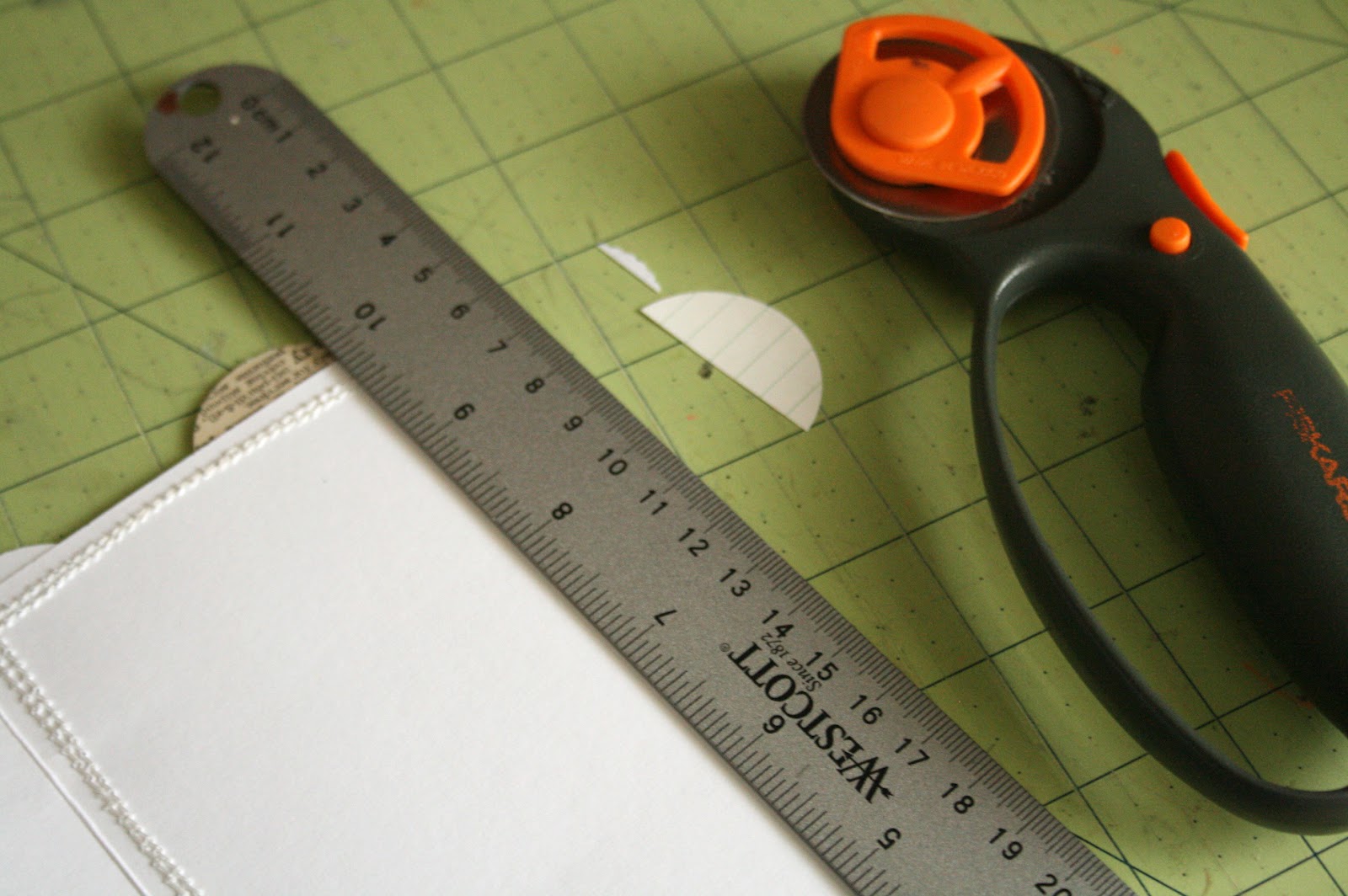 The Creative Place DIY Scrap Paper Rounds Card