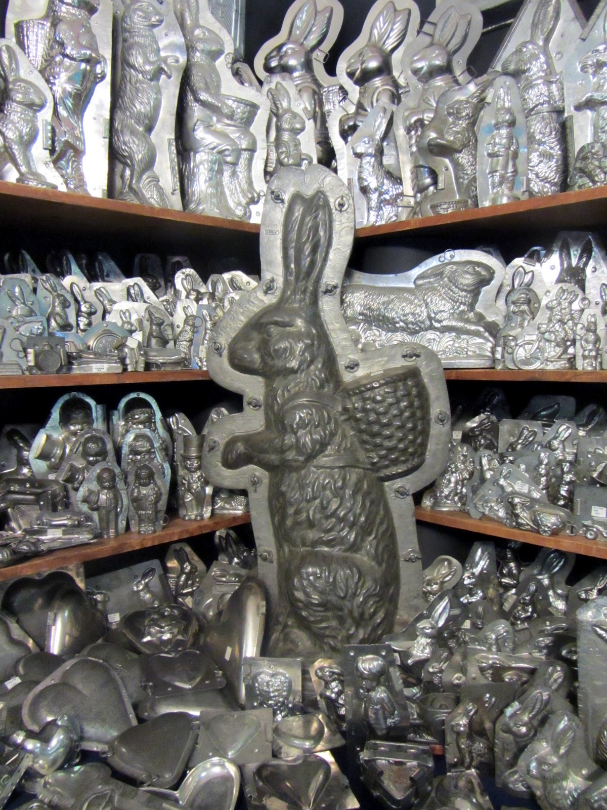 Moments of Delight...Anne Reeves Antique Chocolate Molds