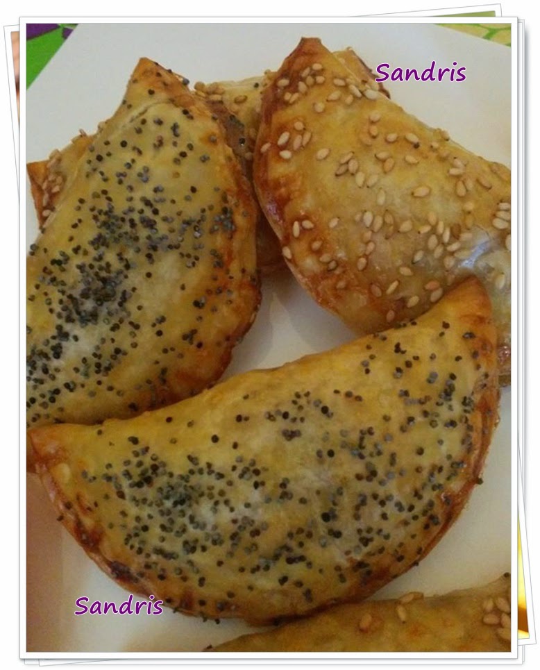 Empanadillas Con Queso De Cabra Y Cebolla Caramelizada A La Soja
