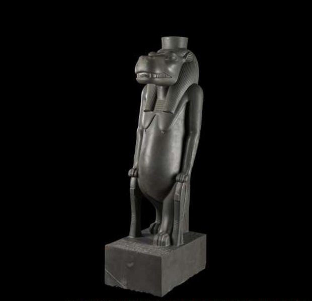 'Osiris, Sunken Mysteries of Egypt' at the Arab World Institute, Paris