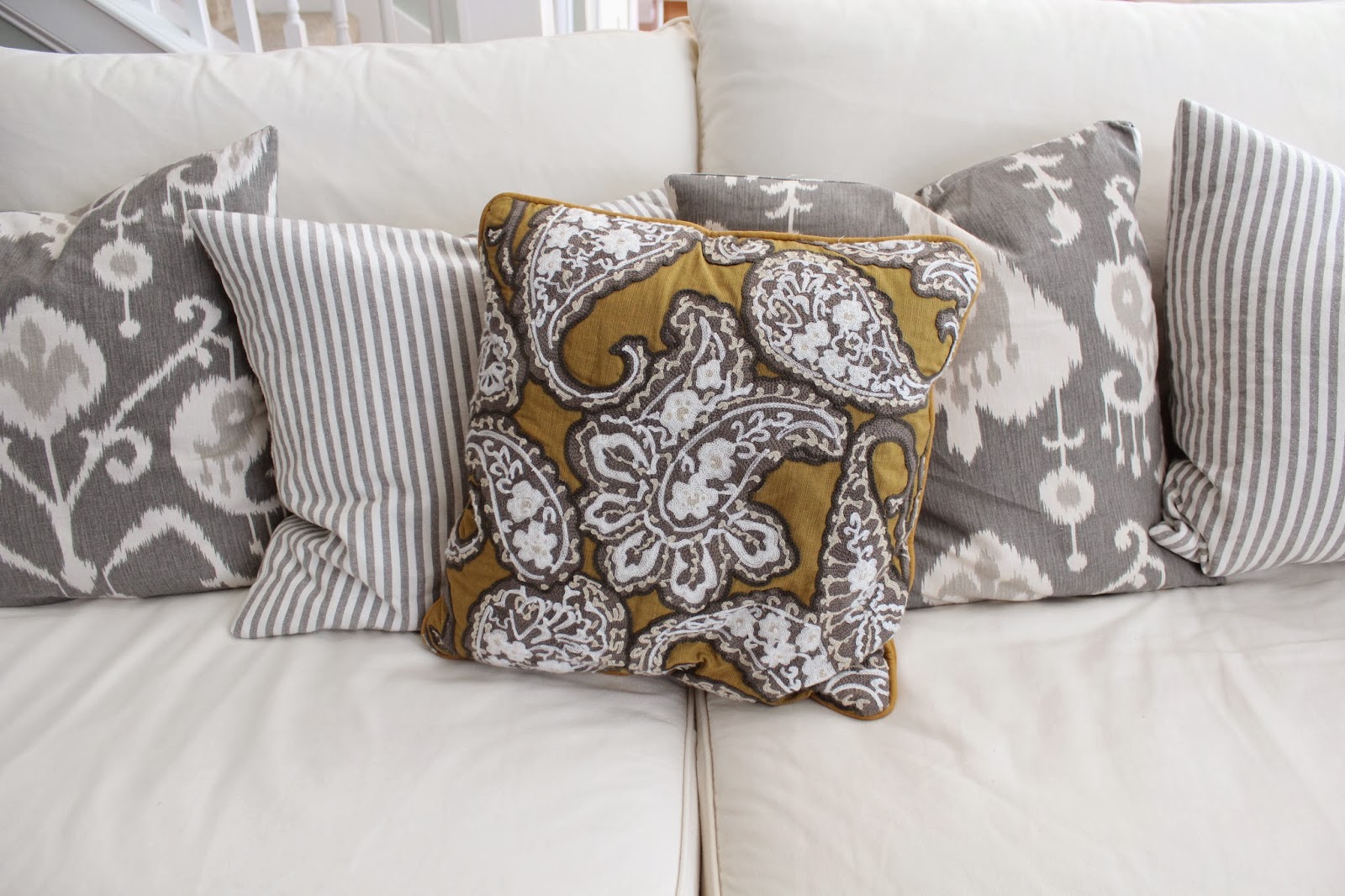 target living room pillows