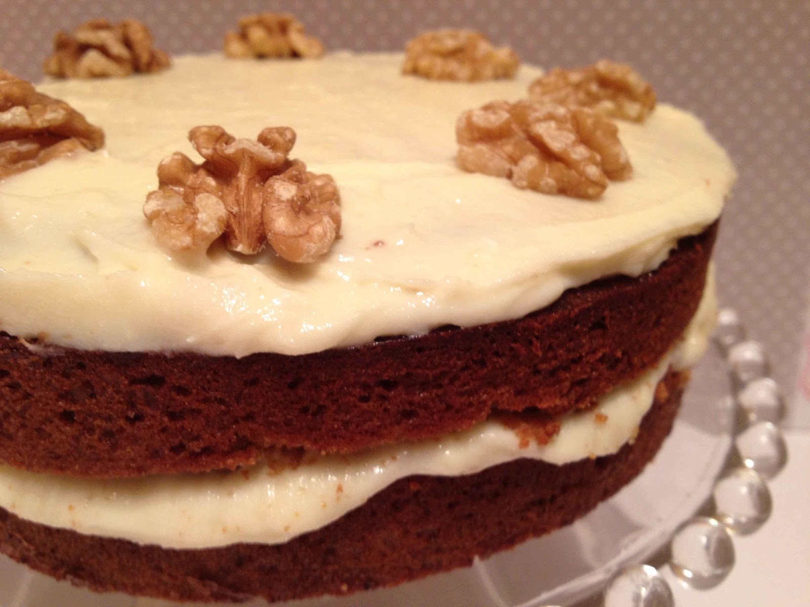 verycookies Pastel de café y nueces con frosting de queso