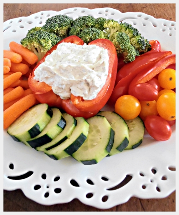 Jam Hands Dilly Dip + Vegetable Tray