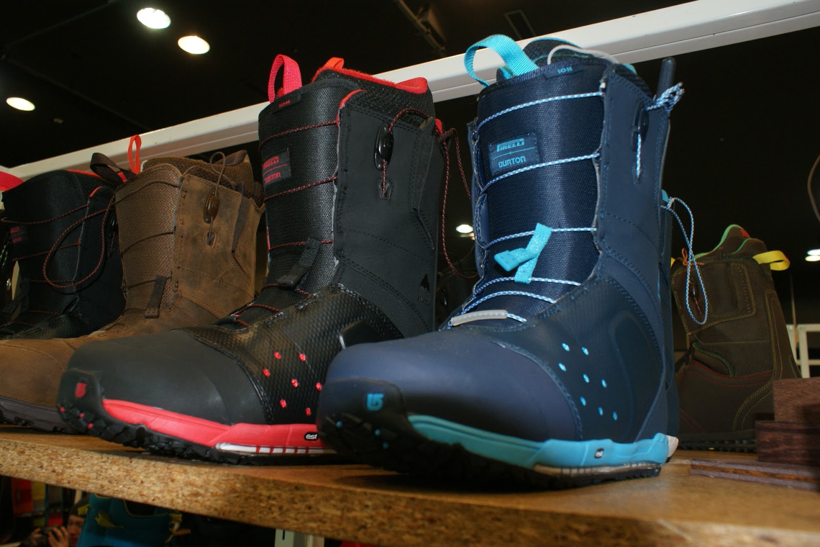 3939 1314 BURTON (BINDING & BOOTS)