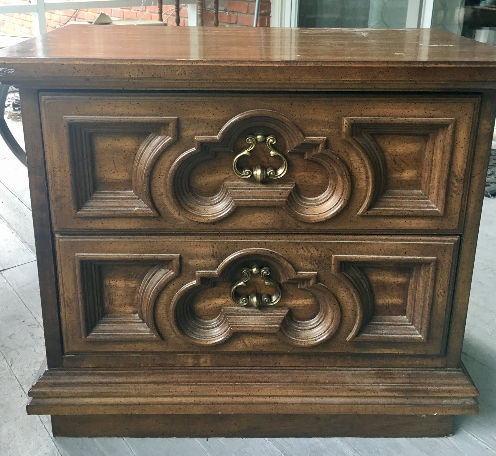 DIY 20 ChalkPainted End Tables