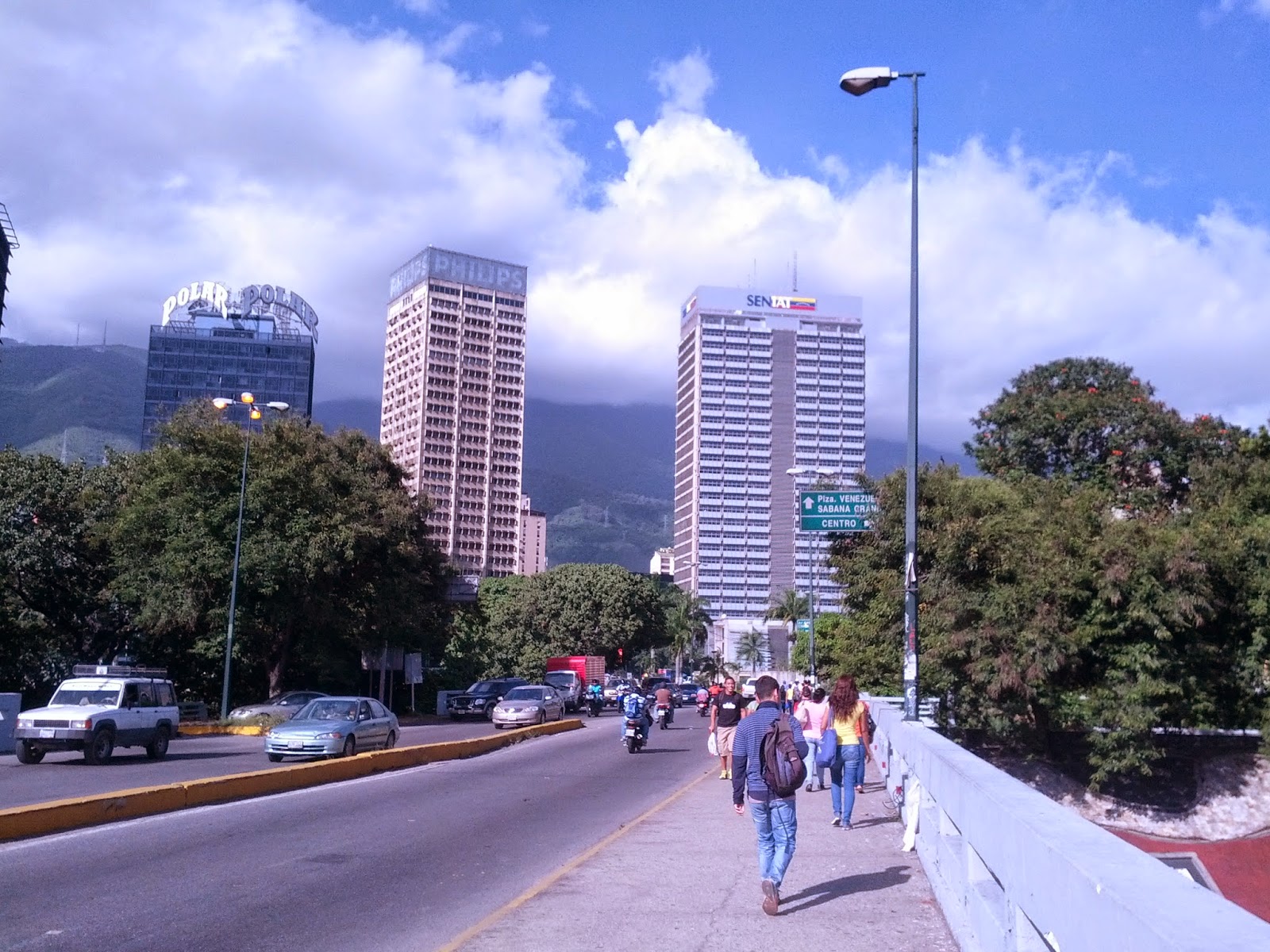 Paisajes de Caracas Plaza Venezuela y sus Alrededores
