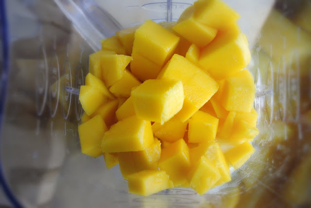 Pineapple Mango Smoothie l SimplyScratch.com