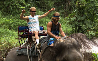 The Amazing Race: Bus A Move