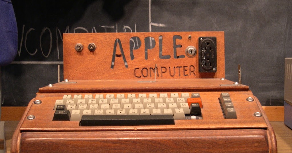 General News: Apple's first laptop of 1976 sold for 74500 dollars