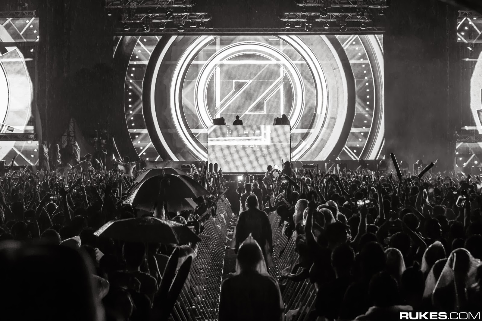 alesso dwp the biggest music festival dwp 2013 food steps journal alesso dwp the biggest music festival dwp 2013 food steps journal