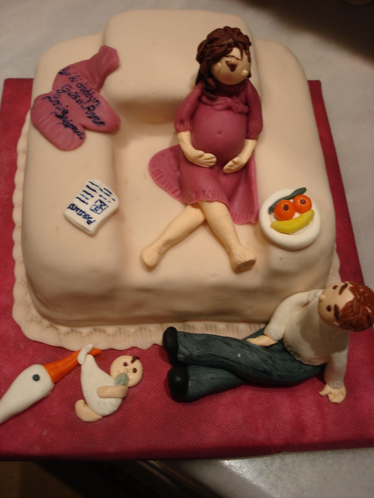 Nur�un Alemi Evli..Mutlu..Bebikli..