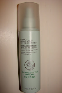 review *LIZ EARLE INSTANT BOOST SKIN TONIC*
