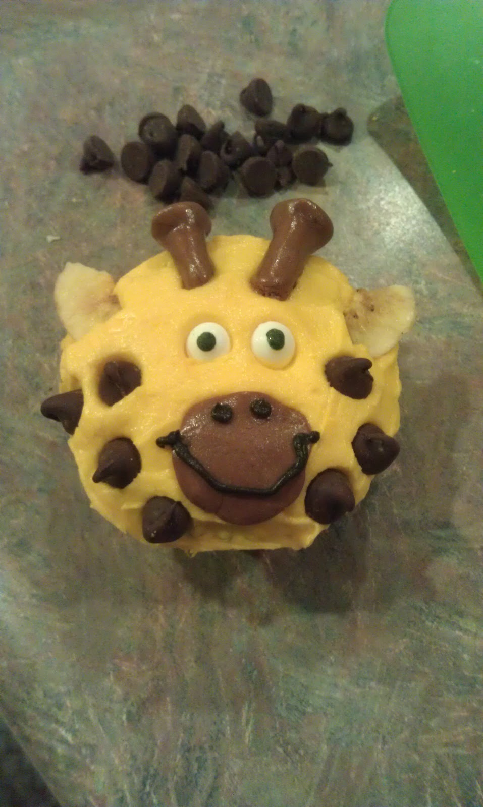 Pooping in Peace Adorable Giraffe Cupcakes Pooping in Peace Adorable Giraffe Cupcakes