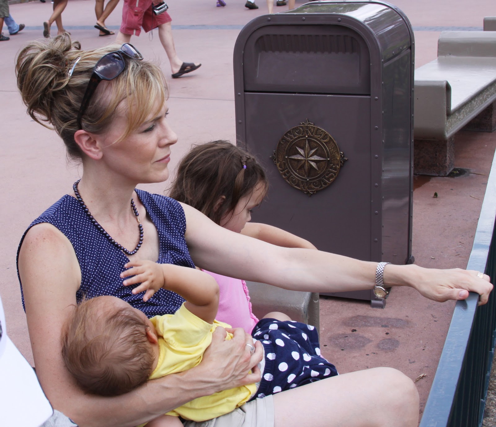 The Breastfeeding Mother: Breastfeeding In Public