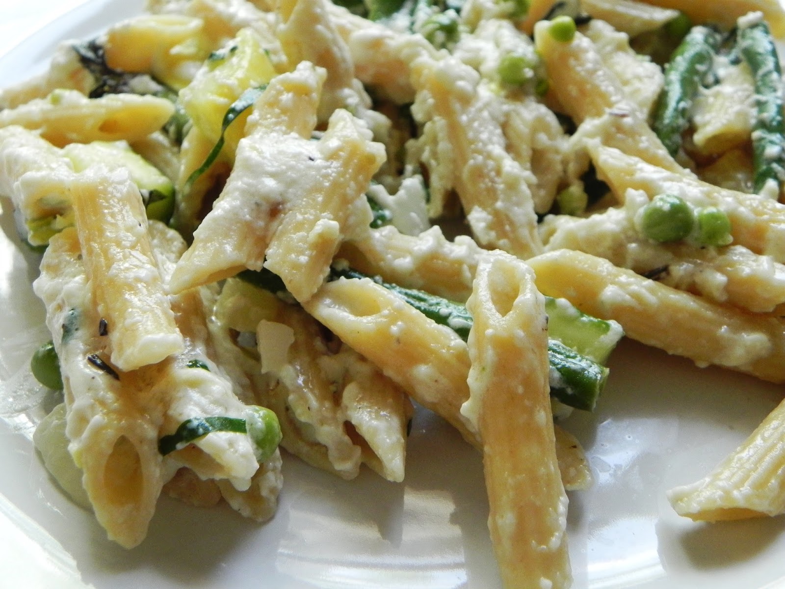 Let Them Eat Healthy Summer Vegetable Pasta with Creamy Ricotta Sauce