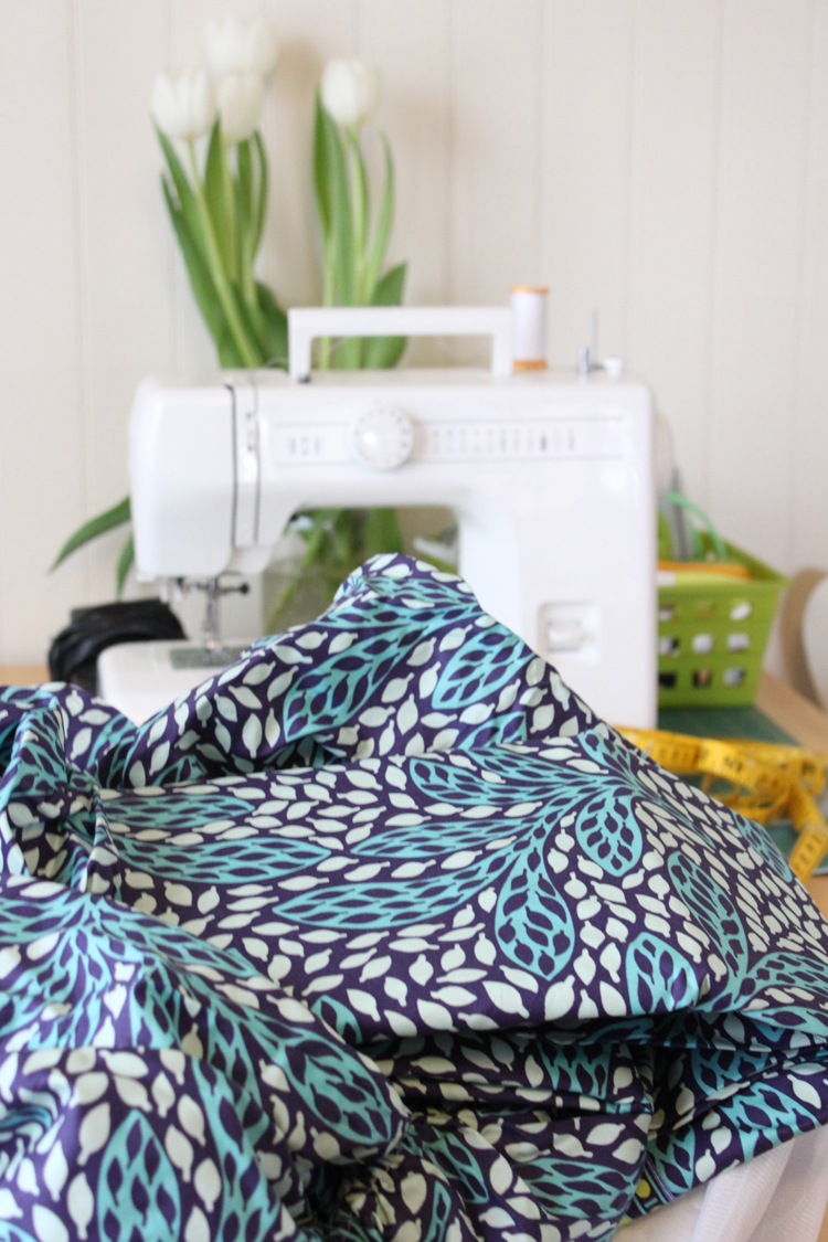 our homegrown spud DIY fitted crib sheets