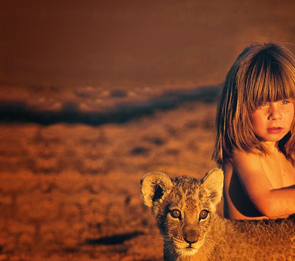 Breathtaking Photos Of A Little Girl 'Tippi' Growing Up Alongside Wild Animals in Southern Africa. Breathtaking Photos Of A Little Girl 'Tippi' Growing Up Alongside Wild Animals in Southern Africa.