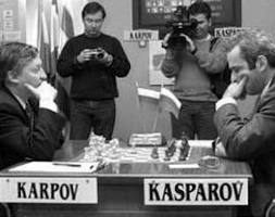 Livro: Kasparov X Karpov 24 Jogos Comentados do Campeonato de 1990 -  Kasparov