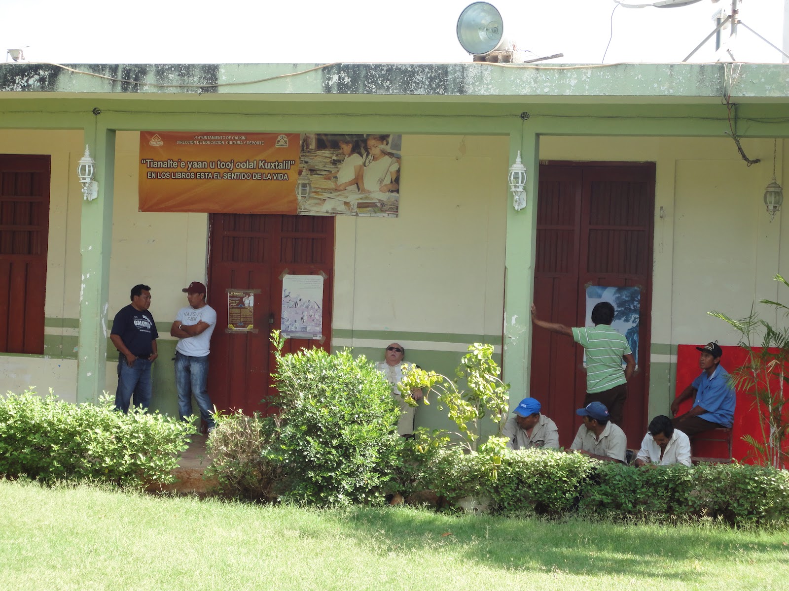 ACONTECERLOCAL: abril 2012