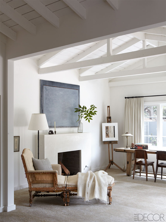 Sophisticated living room | William Abranowicz via Elle Decor