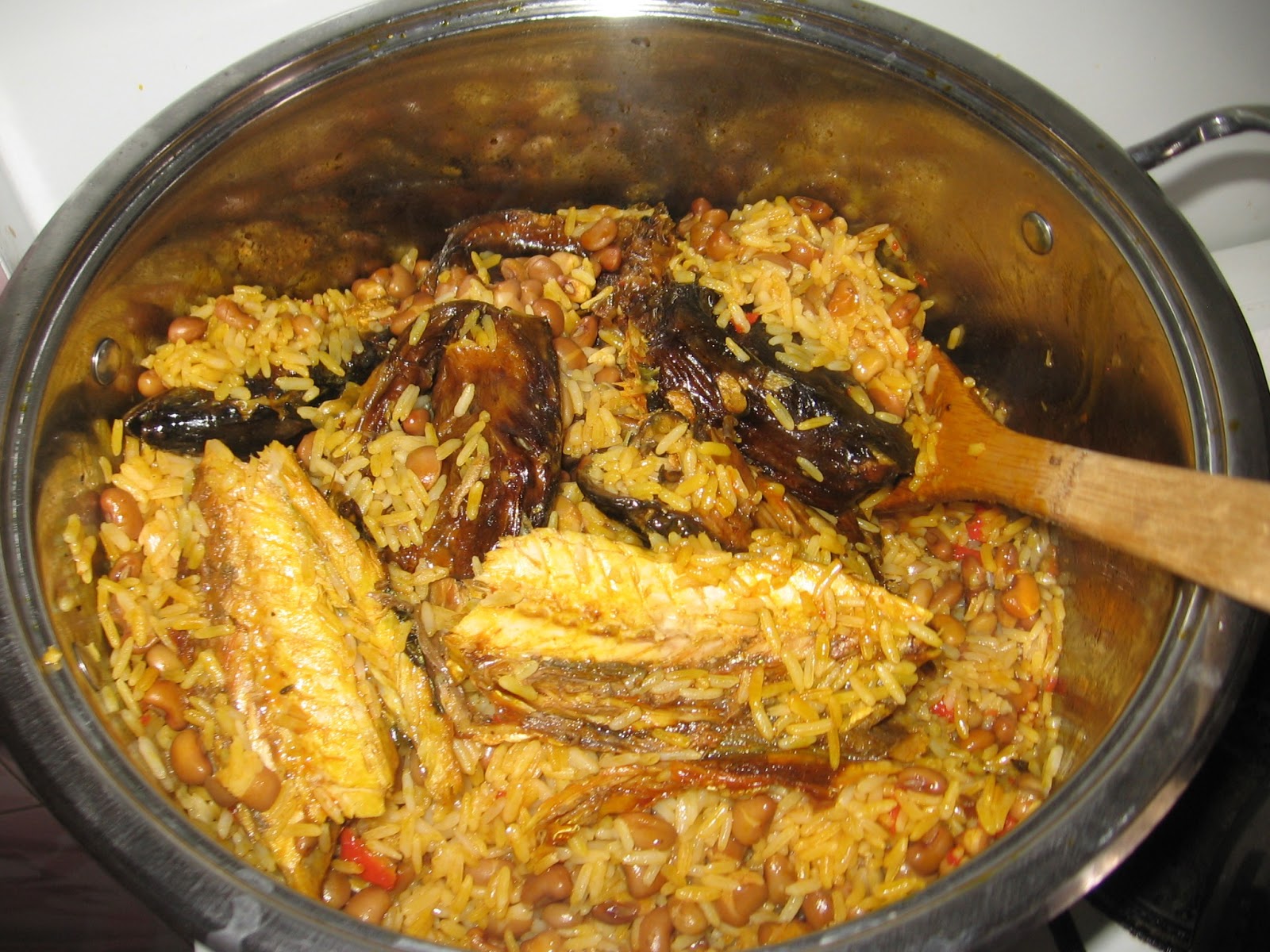 🌴 How to cook palm oil rice and beans...