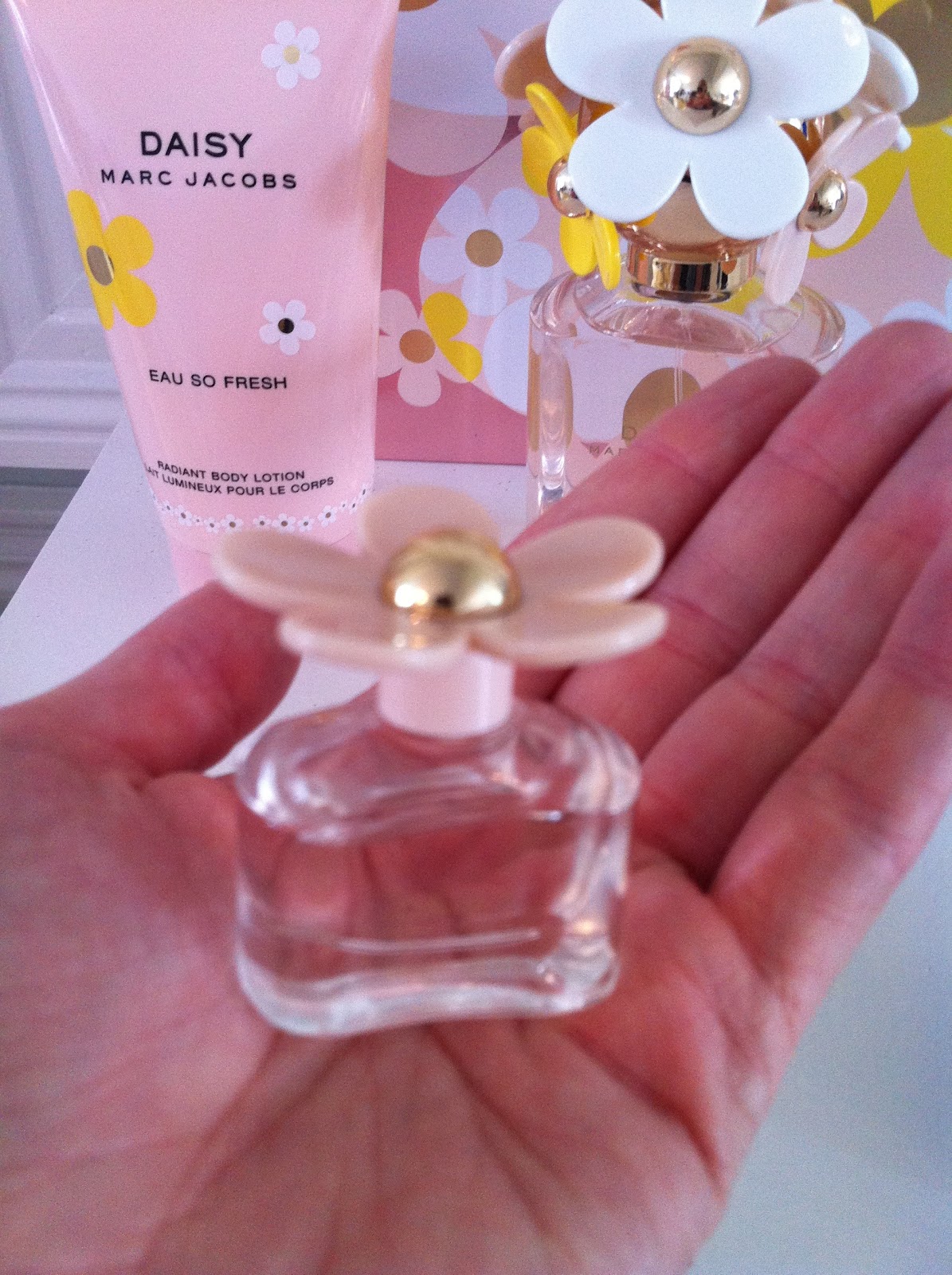 Estee Lauder Sensuous Nude, Vera Wang Lovestruck and Daisy Oh So Fresh