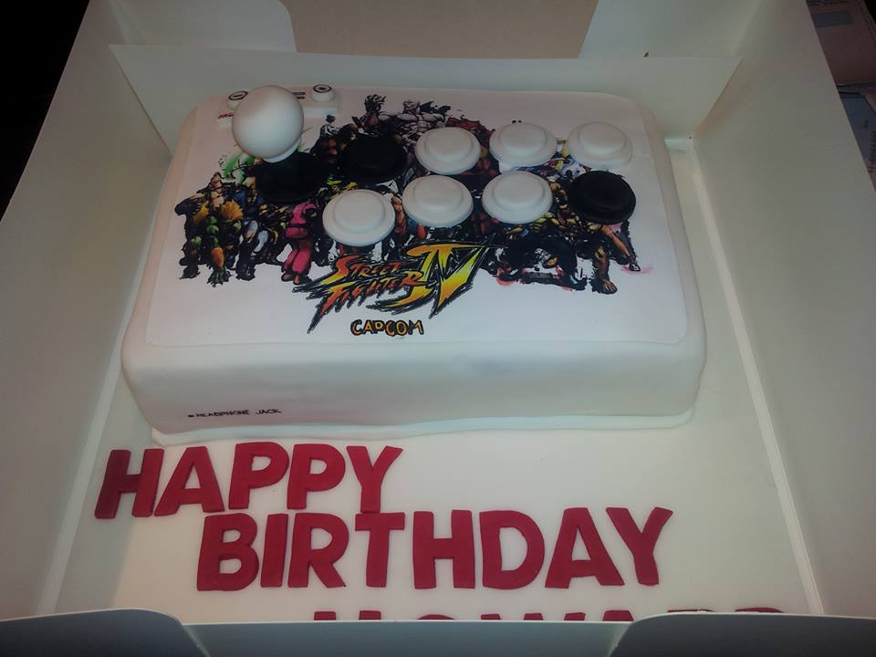 HAPPY BIRTHDAY LEOKANE Street+Fighter+IV+fightstick+birthday+cake