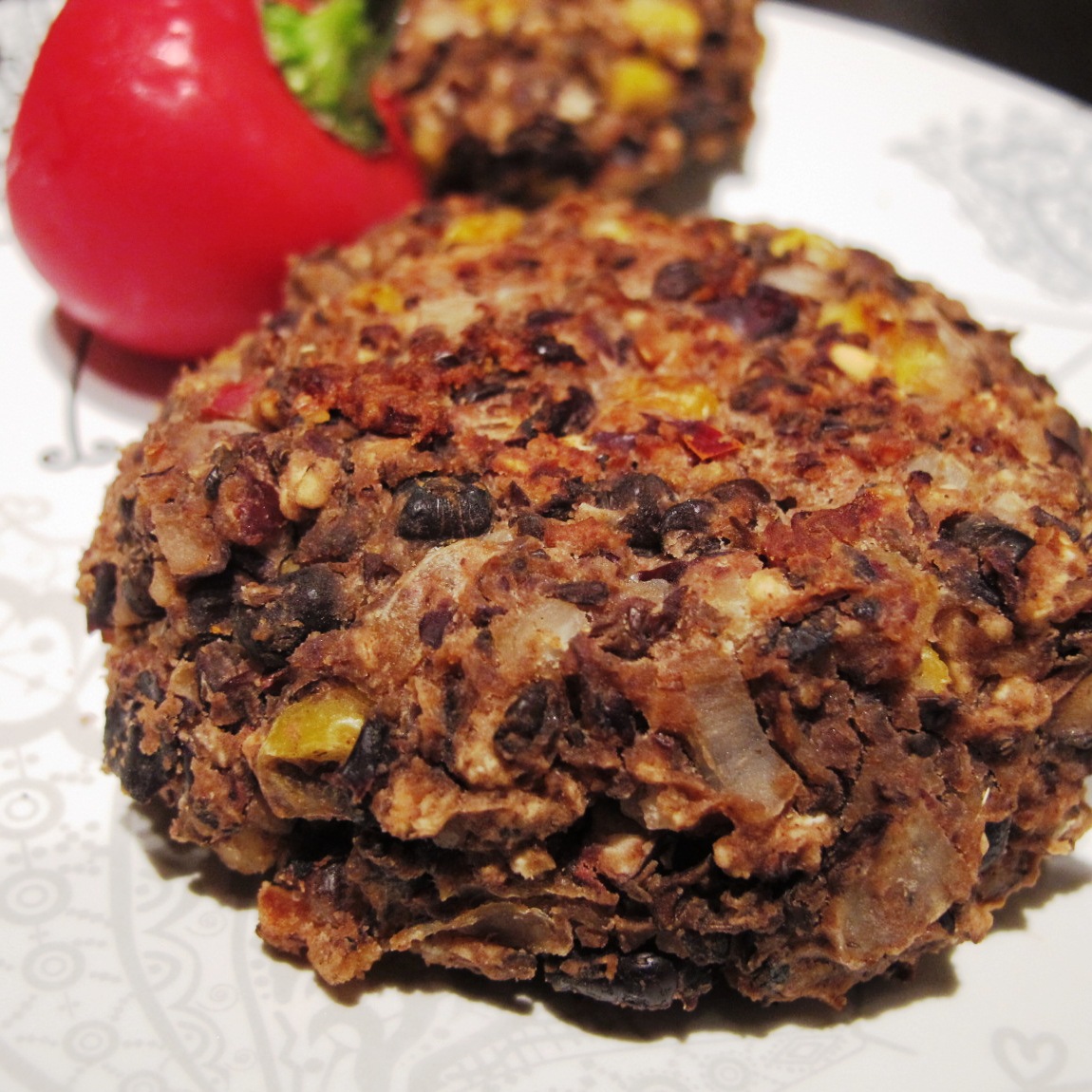 Eatomaniac ) Lentil Kidney Bean Burger Patties