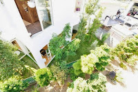 Tokyo Curved Wall House Design With A Bright White Facade And Lots of Glazing Tokyo Curved Wall House Design With A Bright White Facade And Lots of Glazing