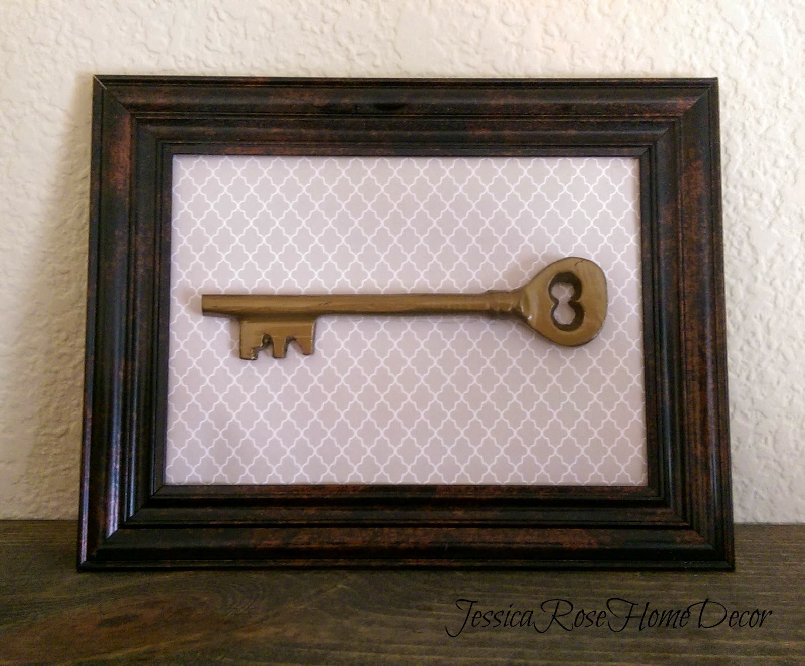 JessicaRose Home Decor HowTo Framed Antique Skeleton Keys