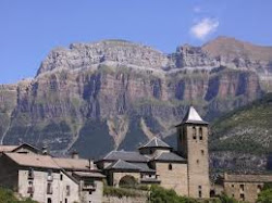 Pyrenees massif from Ordesa National Park