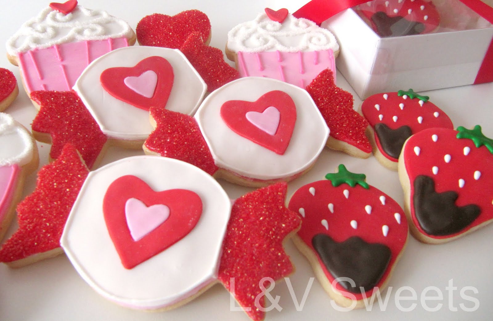 valentine's day sweets Ideas and Pictures - Chocolates and Cakes1600 x 1042